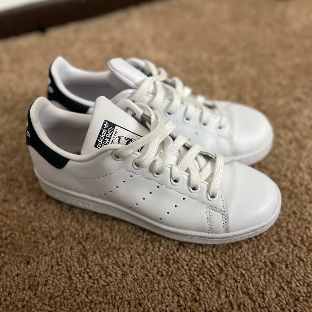 Adidas Stan Smith  - White / Collegiate Navy - 4.5 Men’s / 6 - 6.5 Women’s